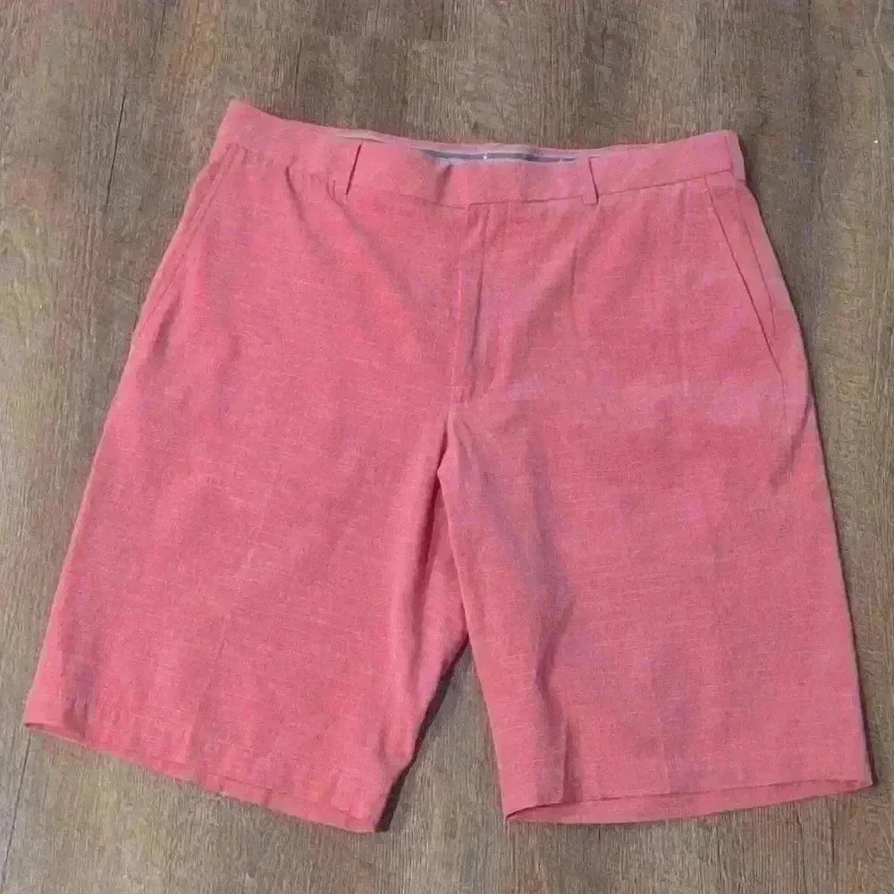 Men's Walter Hagen red shorts size‎ 34